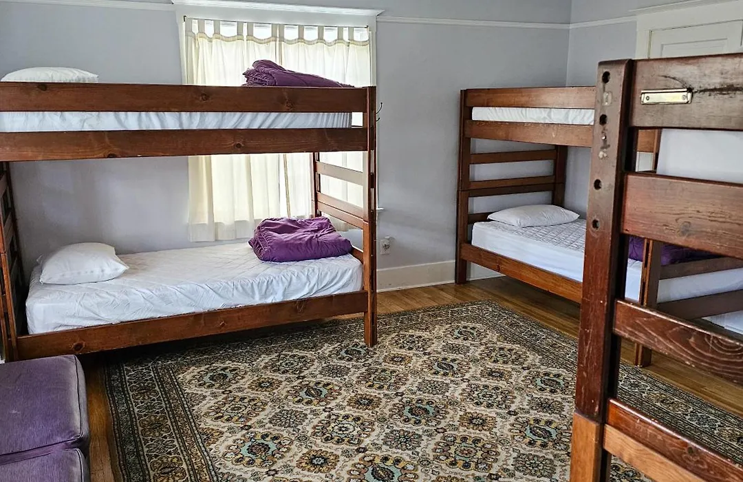 Orange Drive Hostel (Adults Only)-1